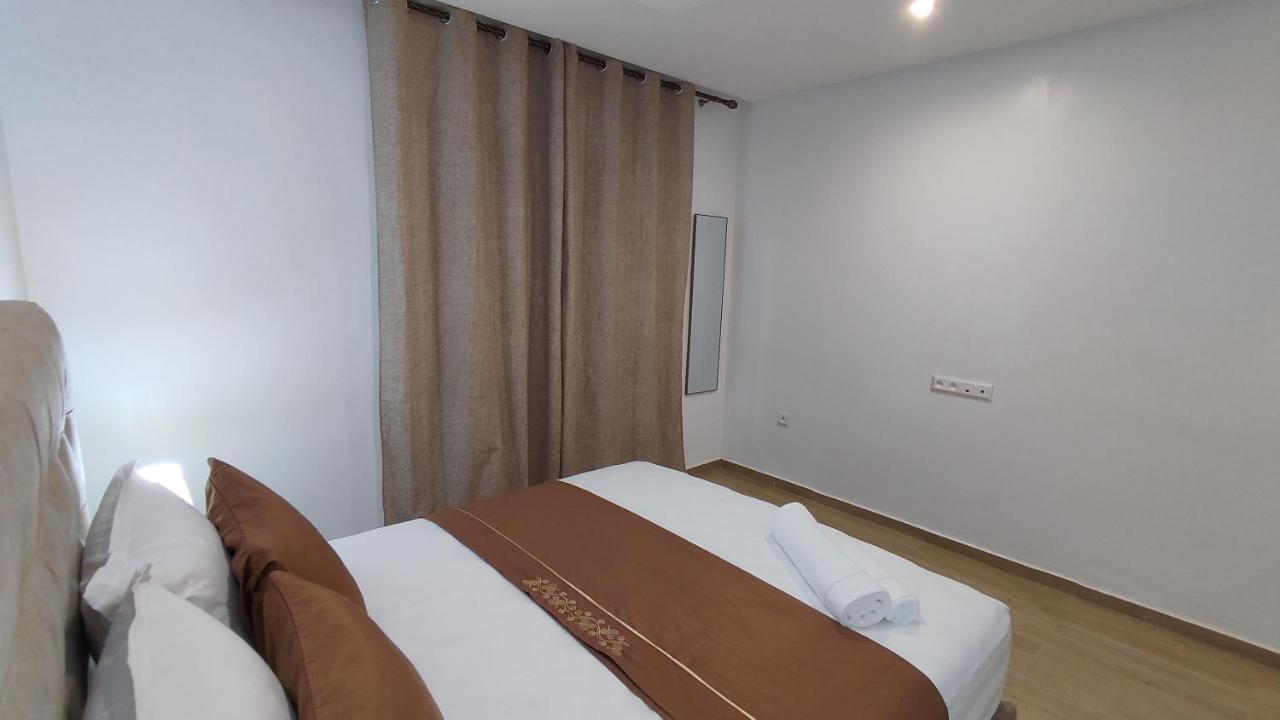 Dlx02 Apartment Oujda Exterior photo